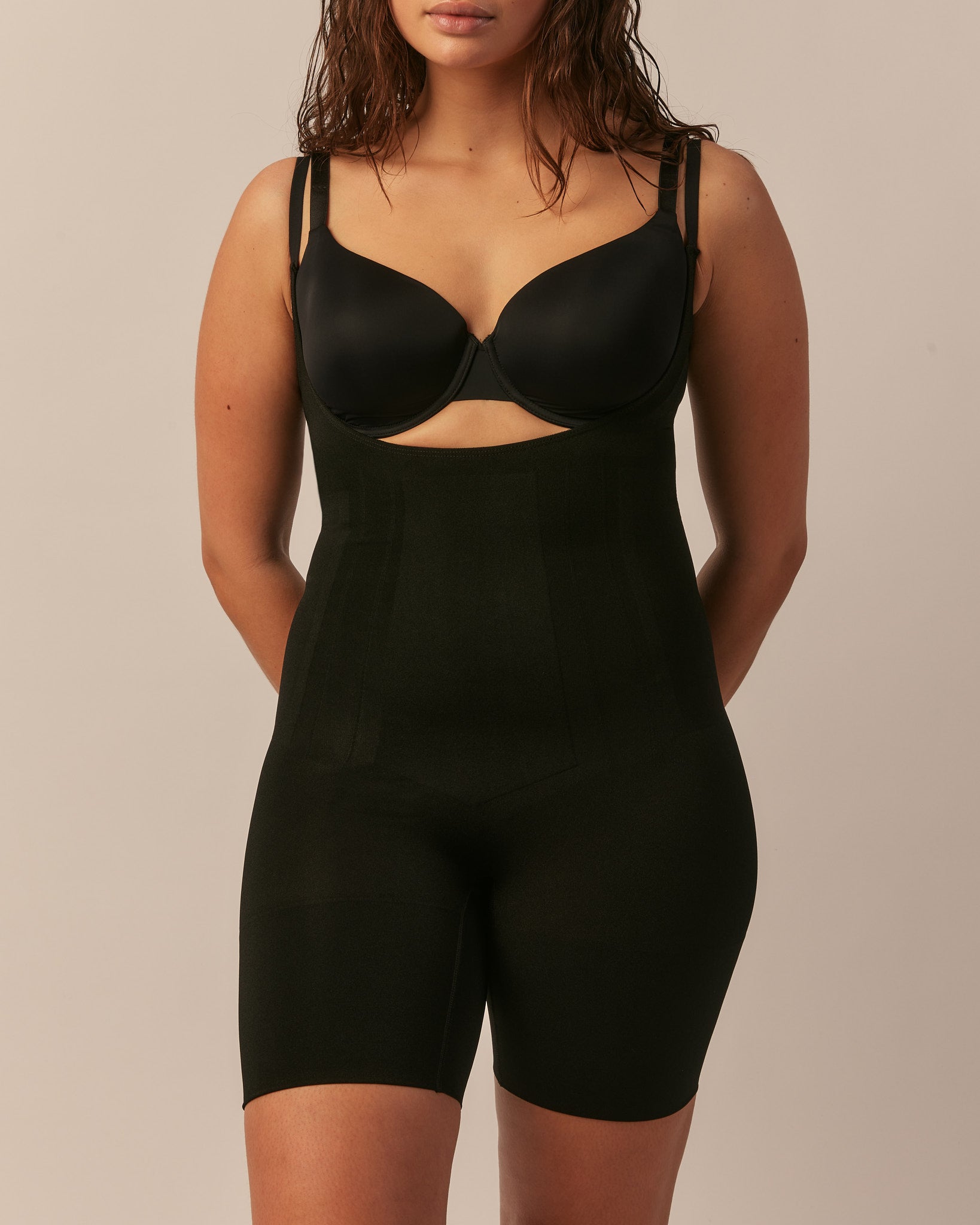 the innovation open bust body - black